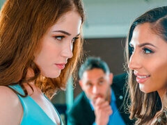 Pijpbeurt, Hondjeshouding, 1 man 2 vrouwen, Handbeurt, Roodharige vrouw, Tatoeage, Trio, Tieten likken