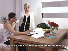 Don Diego - Seductive Blonde Czech Stepmom Vanessa K. Gets Cum On Pussy From Stepson