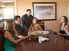 Анальный секс, Большой член, Брюнетки, Двойное проникновение, Группа, Латиноамериканки, Бритые, Сиськи