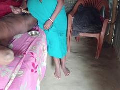 18 jahre, In den arsch, Tante, Grosser arsch, Anfeuerer, Handjob, Latina, Nippel