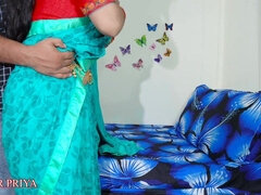 Leie, Asiatisch, Grosse titten, Blasen, Besamung, Indisch, Zierlich, Titten