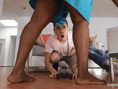 Cuarto de baño, Verga grande, Tetas grandes, Mamada, Morena, Estilo perrito, Ébano, Madres para coger