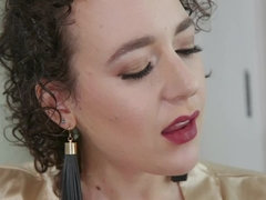 Morena, Dominacion femenina, Penetracion con dedos, Abierta, Lesbiana, Natural, Castigada, Afeitado