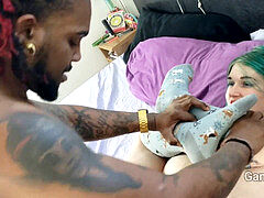 Belle grosse femme bgf, Noire, Rondelette, Preservatif, Queue, Première fois, Timide, Tatouage