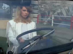 Анальный секс, Классика, Семяизвержение, Француженки, Секс без цензуры, Натуральные сиськи, Втроем, Винтаж