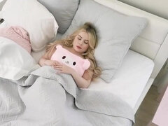 Grosse bite, Sucer une bite, Fétiche, Doigter, Hard, Hd, Maigrichonne, Adolescente