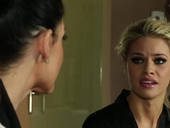 デカパイ, ブロンド, フェラチオ, カワイイ, 手コキする, レズビアン, マッサージ, オマンコ