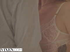 Blasen, Sperma im mund, Aufs gesicht abspritzen, Handjob, Lingerie, Reiten