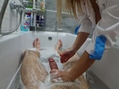 Bad, Schwanz, Fett, Selbstgemacht, Riesig, Nackt, Natürlichen titten, Spanner