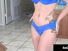 webcam Star Its Cleo Gives Outstanding hand job & Gets cummed On