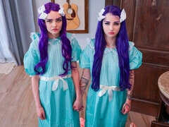 Geweldig, Pijpbeurt, Hondjeshouding, 1 man 2 vrouwen, Handbeurt, Tatoeage, Tiener, Trio