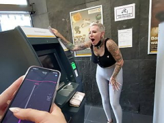 Rubia, Europeo, Divertido, Al aire libre, Tatuaje, Vibrador
