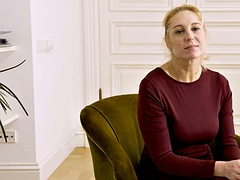 Grote mammen, Blond, Pijpbeurt, Omie, Hardcore, Rijpe lesbienne, Russisch, Kousen