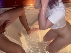 18 ans, Anal, Sucer une bite, Cocu, Éjaculer dans la bouche, Famille, Hôtel, Adolescente