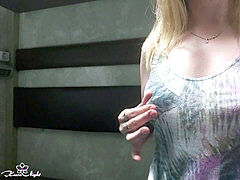 Gros cul, Gros seins, Doigter, Lingerie, Masturbation, Orgasme, Chatte, Train