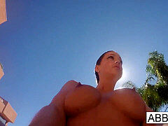 Entre bastidores, Morena, Bajo el agua