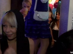 Amateur, Rubia, Guantes, Cuero, Lesbiana, Lamidas, Satén, Mojado