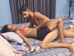 18 años, Culo grande, Desfloración, Casero, Lesbiana, Madres para coger, Coño, Medias largas