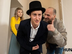 Leie, Hundestellung, Puppe, Natürlichen titten, Kurzes haar, Dürr, Strümpfe, Titten