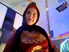 Большая жопа, Брюнетки, Танцы, Эксгибиционист, Хд, Стриптизерша, Дразнящие, Сиськи