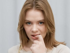 Leie, Grosser arsch, Masturbation, Milch, Kurzes haar, Solo, Jungendliche (18+), Titten