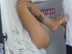 Leie, Gehörnter ehemann, Arzt, Prüfung, Flashen, Gynäkologe, Handjob, Ehefrau