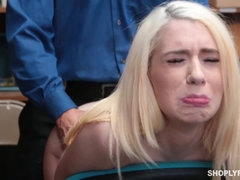 Grote lul, Blond, Pijpbeurt, Diep in de keel, Hardcore, Kantoor, Kut duiken, Tiener