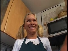Enthousiasteling, Kont, Blond, Pijpbeurt, Duits, Natuurlijke tieten, Pools, Kut duiken