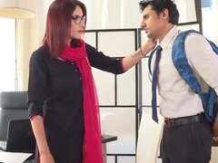 Femme dominatrice, Indienne, Mère que j'aimerais baiser, Bureau, Rousse roux, Professeur