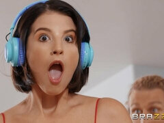 69 negenenzestig, Slaapkamer, Grote kont, Grote lul, Pijpbeurt, Geschoren, Kort haar, Tiener