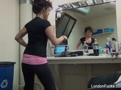 Amateur, Derrière les coulisses, Gros cul, Gros seins, Brunette brune, Marrant, Hd, Actrice du porno