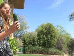 Крупный план, Экстремальный секс, Фетиш, Фут фетиш, Мастурбация, Оргазм, На публике, Соло