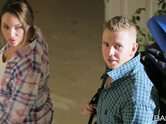 フェラチオ, 茶髪の, カップル, オナニー, アウトドア, シャワー, タトゥー, オッパイの