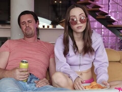 Show Me Your Step Daughter's Disrespectful Side, But Keep It Hot - S20:e1 / 26.7.2021