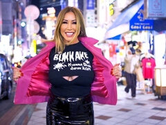 Asiatisch, Grosse titten, Verrückt, Spermaladung, Handjob, Lecken, Entkleiden, Tittenfick