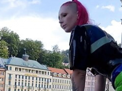 Gros cul, Bisexuelle, Européenne, Latex, Mère que j'aimerais baiser, Rousse roux, Tatouage