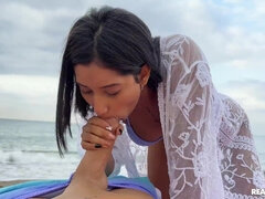 Strand, Grote kont, Grote mammen, Pijpbeurt, Sperma, Hardcore, Realiteit, Geschoren