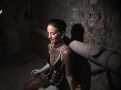 お尻, 緊縛, ビッチ, フェラチオ, 手コキする, ハードコア, ゴム, 淫乱熟女