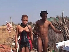 Afrikaans, Enthousiasteling, Bondage discipline sadomasochisme, Grote lul, Pop, Zwart, Buiten, Zuigen