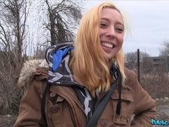 Sucer une bite, Éjaculation interne, En levrette, Innocente, De plein air, Pov, Public, Adolescente