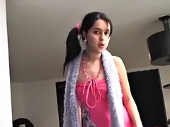 Leie, Braunhaarige, Fingern, Hardcore, Einschiebung, Masturbation, Rasiert, Titten