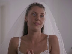 Mariée, Tromperie, Éjaculer dans la bouche, Lingerie, Petite femme, Jarretelles, Tabou, Mariage