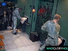 軍人, 指いじり, 乱交, のぞき穴, グループ, ハードコア, ティーン, おもちゃ