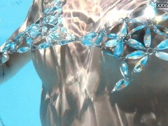 Gros cul, Pieds, Femelle, Fétiche, Hd, Petite femme, Piscine, Adolescente