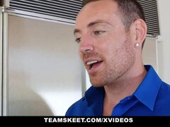 Brunette brune, Tir de sperme, En levrette, Faciale, Hard, Hd, Petite femme, Maigrichonne