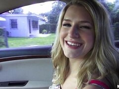 Culo grande, Tetas grandes, Rubia, Mamada, Coche, Al aire libre, Flaco, Inodoro