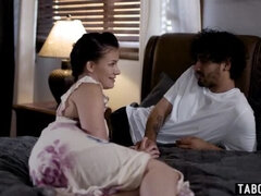 Sucer une bite, Couple, En levrette, Groupe, Hard, Fille latino, Mature, Plan cul à trois