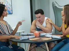 Cunnilingus, Rubia, Mamada, Estilo perrito, Ffm, Pajear, Adolescente, Trio