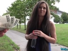 Sucer une bite, Brunette brune, En levrette, Argent, De plein air, Pov, Adolescente, Nénés