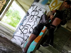 Blondine, Blasen, Spermaladung, Handjob, Nackt, Im freien, Pissen, Strümpfe